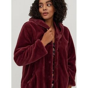 TORRID Burgundy Faux Fur Hooded Coat Jacket Size 1X Wine Plush Cozy Winter Lined